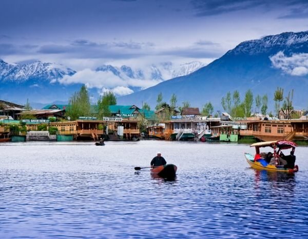 dal lake kashmir